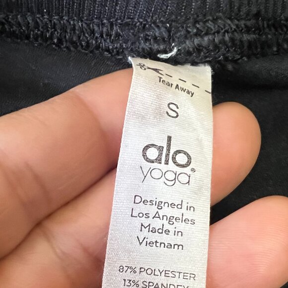 Alosoft High-Waist Iconic 90's Capri - Picture 3 of 3